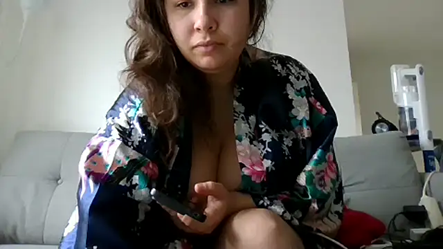 Snapshot of minette-sexy chatting on 01-21-25, 10:41 minette-sexy online show from 01-21-25, 10:41