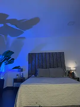 milaivanova online show from 11-25-25, 11:32