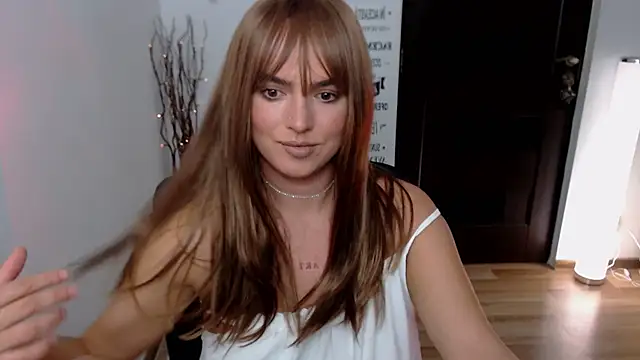 ChloeJewel1 online show from 11-25-25, 01:11