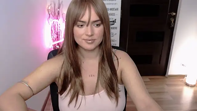 ChloeJewel1 online show from 02-01-26, 12:26