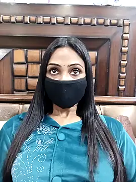 Snapshot of Yours-Bebo chatting on 01-30-25, 12:37 Yours-Bebo online show from 01-30-25, 12:37