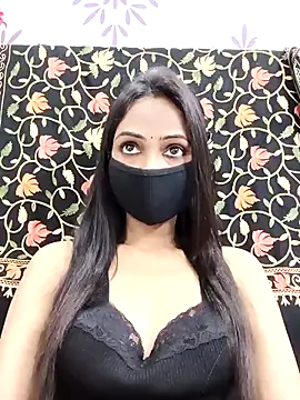 Snapshot of Yours-Bebo chatting on 02-25-25, 02:11 Yours-Bebo online show from 02-25-25, 02:11