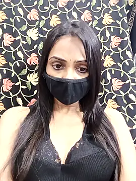 Snapshot of Yours-Bebo chatting on 03-05-25, 12:11 Yours-Bebo online show from 03-05-25, 12:11