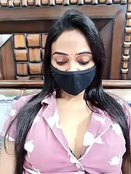 Snapshot of Yours-Bebo chatting on 11-08-25, 09:13 Yours-Bebo online show from 11-08-25, 09:13