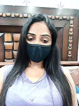 Snapshot of Yours-Bebo chatting on 11-18-25, 07:07 Yours-Bebo online show from 11-18-25, 07:07