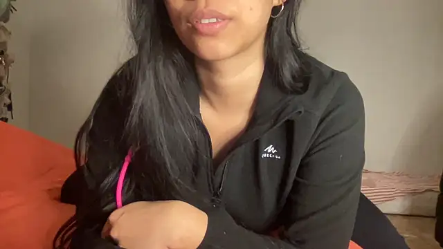 Snapshot of Dulce_latingirl chatting on 03-16-25, 09:47 Dulce latingirl online show from 03-16-25, 09:47