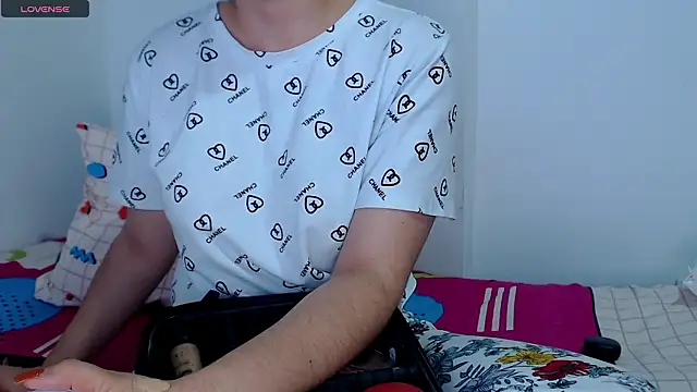 sofi-rojas1 online show from 01-11-26, 08:52