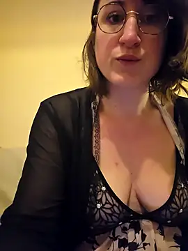 Snapshot of minierose chatting on 03-02-25, 06:37 minierose online show from 03-02-25, 06:37