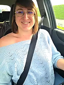 Snapshot of minierose chatting on 02-16-26, 11:50 minierose online show from 02-16-26, 11:50