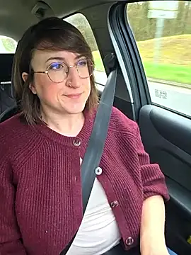 Snapshot of minierose chatting on 02-22-26, 08:13 minierose online show from 02-22-26, 08:13