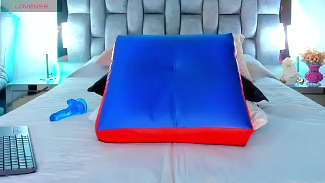 Abbye blue01 online show from 12-04-24, 01:47