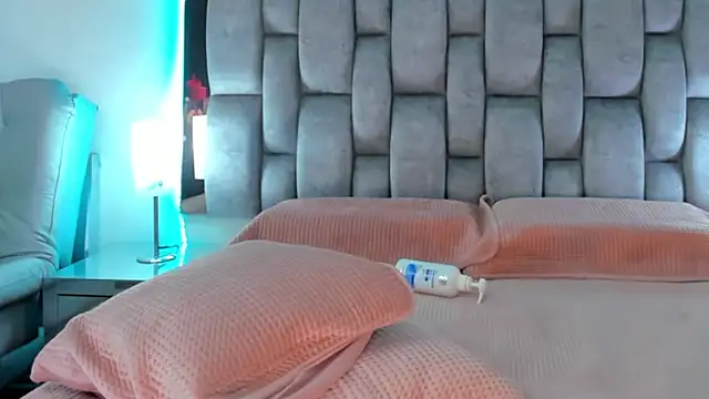 Abbye blue01 online show from 12-18-24, 01:37