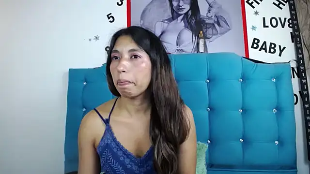 sweet skylove  online show from 01-12-26, 07:08