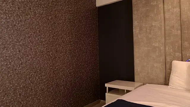 GiselOrtiz online show from 10-18-25, 10:27