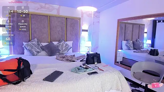 GiselOrtiz online show from 12-22-25, 10:56