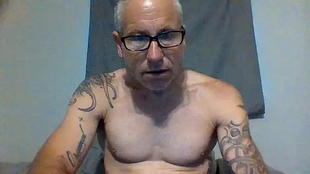 Pcsammy73 online show from 04-30-26, 08:57