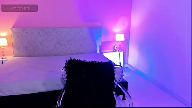 BlakmillerrGilson online show from 09-18-25, 08:11