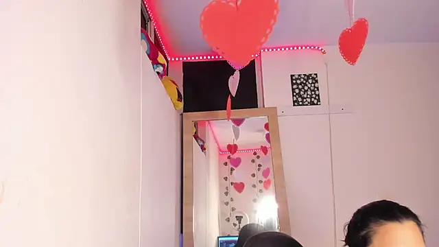 Snapshot of hellensexy chatting on 02-16-25, 10:10 hellensexy online show from 02-16-25, 10:10