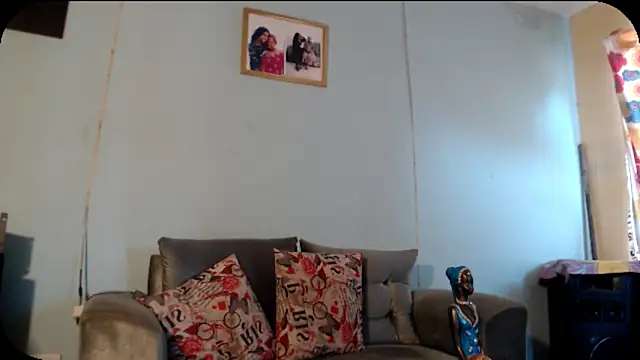 Snapshot of Amazing12inch chatting on 12-04-24, 08:51 Amazing12inch online show from 12-04-24, 08:51