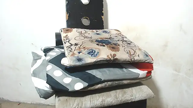 Snapshot of Amazing12inch chatting on 01-13-25, 11:06 Amazing12inch online show from 01-13-25, 11:06