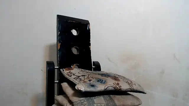 Snapshot of Amazing12inch chatting on 01-23-25, 10:54 Amazing12inch online show from 01-23-25, 10:54