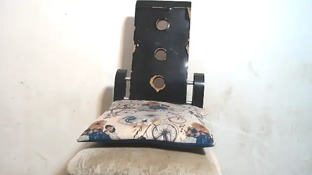 Snapshot of Amazing12inch chatting on 01-25-25, 08:42 Amazing12inch online show from 01-25-25, 08:42