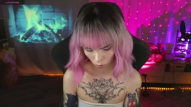 Kerry Kirk online show from 03-12-26, 11:22