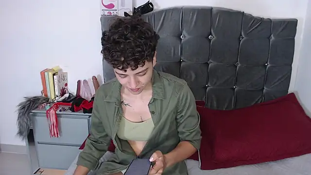 Antonella Cruz02 online show from 04-28-26, 03:44