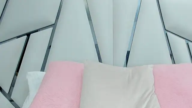  aurora18  online show from 01-28-25, 03:25