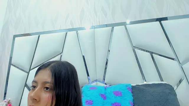  aurora18  online show from 03-22-25, 03:20