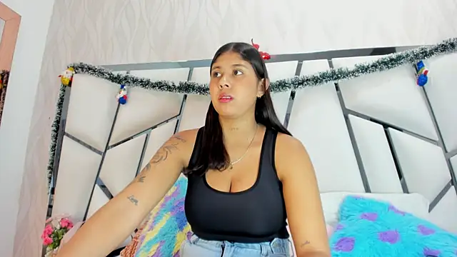  aurora18  online show from 01-06-26, 03:21