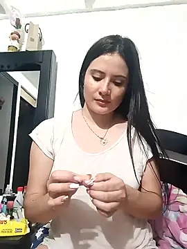 Snapshot of Zoe_Clark_ chatting on 01-14-25, 05:19 Zoe Clark online show from 01-14-25, 05:19