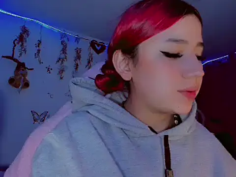 Snapshot of madisonx17 chatting on 02-07-25, 02:29 madisonx17 online show from 02-07-25, 02:29