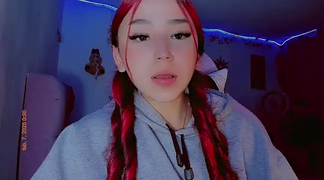 Snapshot of madisonx17 chatting on 02-07-25, 05:31 madisonx17 online show from 02-07-25, 05:31