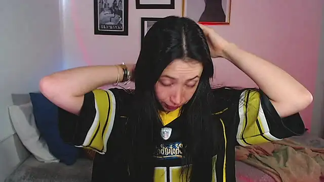 lilyy evanss online show from 03-15-25, 09:16