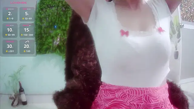 Snapshot of Yii-Ser chatting on 11-09-25, 06:12 Yii-Ser online show from 11-09-25, 06:12