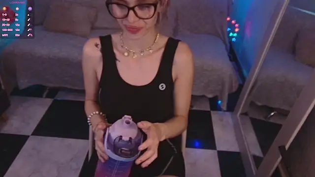 Snapshot of Lucy_Princes chatting on 05-25-26, 12:55 Lucy Princes online show from 05-25-26, 12:55