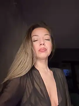 Snapshot of SonyaD_ chatting on 05-17-26, 02:53 SonyaD online show from 05-17-26, 02:53