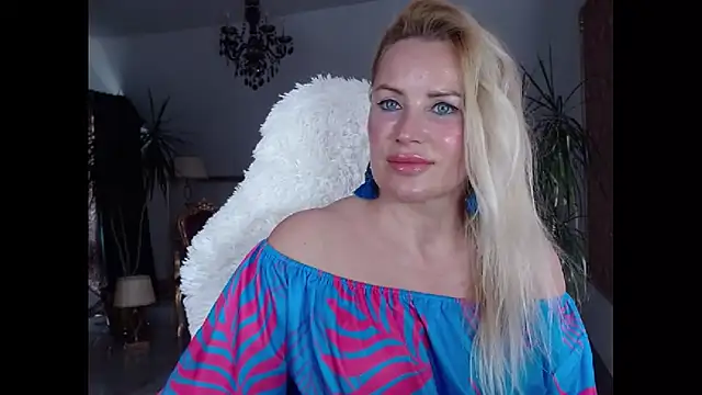 eyesangel22 online show from 01-24-25, 09:49