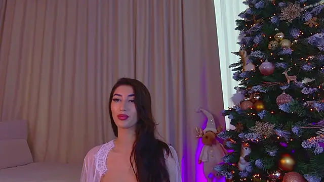 Snapshot of alissa_foxx chatting on 12-20-24, 10:49 alissa foxx online show from 12-20-24, 10:49