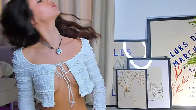 Snapshot of alissa_foxx chatting on 03-24-26, 02:44 alissa foxx online show from 03-24-26, 02:44