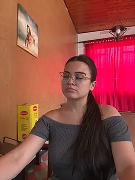 CamilaSofiia online show from 05-08-26, 07:19