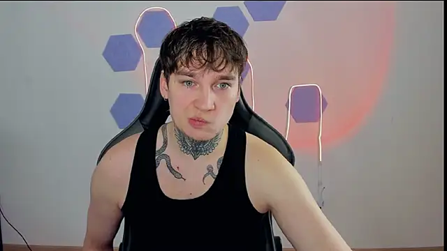 Chris Tyson online show from 12-04-24, 06:22