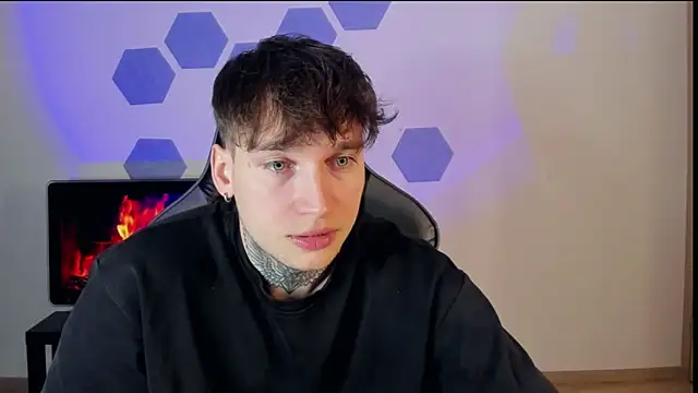 Chris Tyson online show from 03-06-25, 01:16