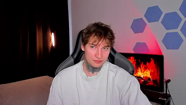 Chris Tyson online show from 11-24-25, 08:36