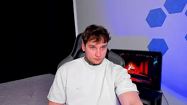 Chris Tyson online show from 04-01-26, 01:52