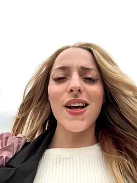 LoraaDoll online show from 09-15-25, 03:01