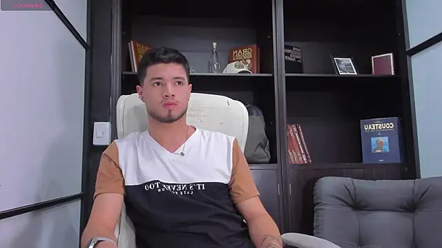 Snapshot of EdwardRoss_ chatting on 02-20-25, 07:30 EdwardRoss online show from 02-20-25, 07:30