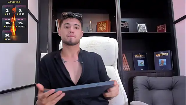 Snapshot of EdwardRoss_ chatting on 03-07-25, 10:54 EdwardRoss online show from 03-07-25, 10:54