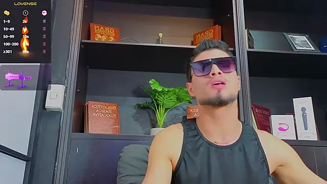 Snapshot of EdwardRoss_ chatting on 09-16-25, 06:58 EdwardRoss online show from 09-16-25, 06:58